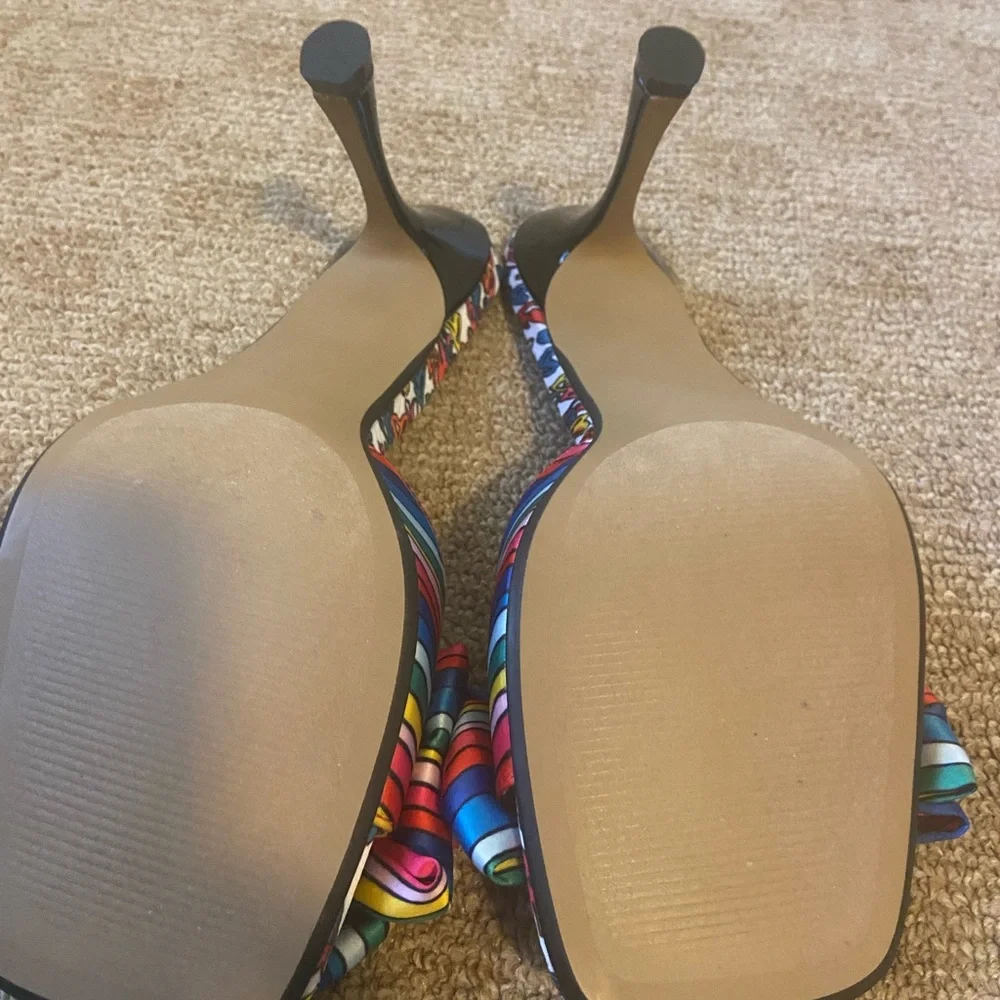 COPY - Betsy Johnson - Picture 4 of 5